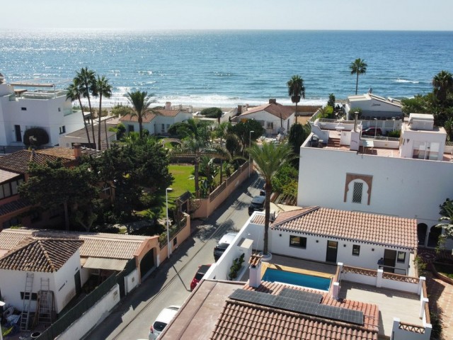 Villa con 5 Dormitorios  en Costabella