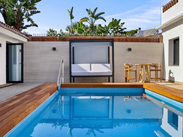 Villa con 5 Dormitorios  en Costabella