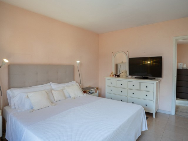 4 Bedrooms Villa in Marbella