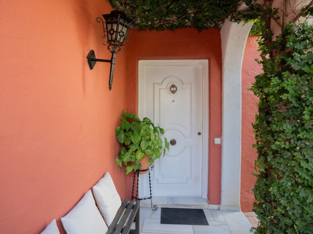 4 Bedrooms Villa in Marbella