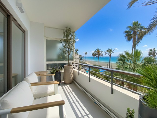 2 Bedrooms Apartment in Estepona