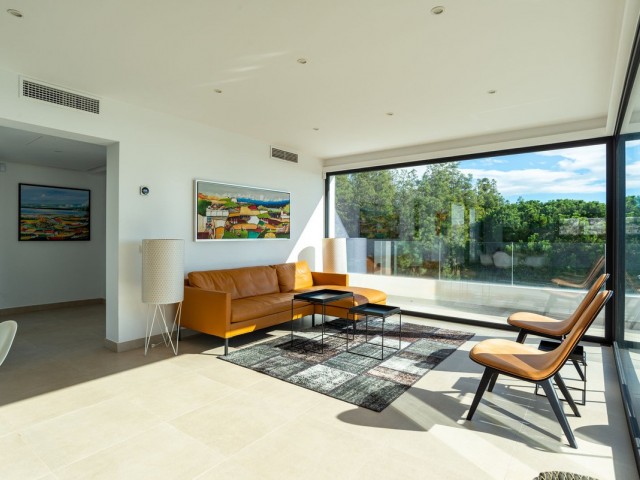 Villa con 6 Dormitorios  en La Cala de Mijas