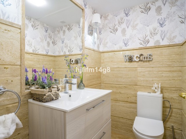 2 Bedrooms Apartment in Nueva Andalucía