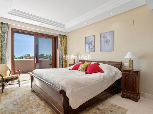 Penthouse in Estepona