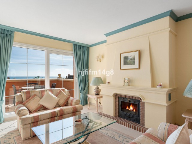 3 Bedrooms Apartment in Nueva Andalucía