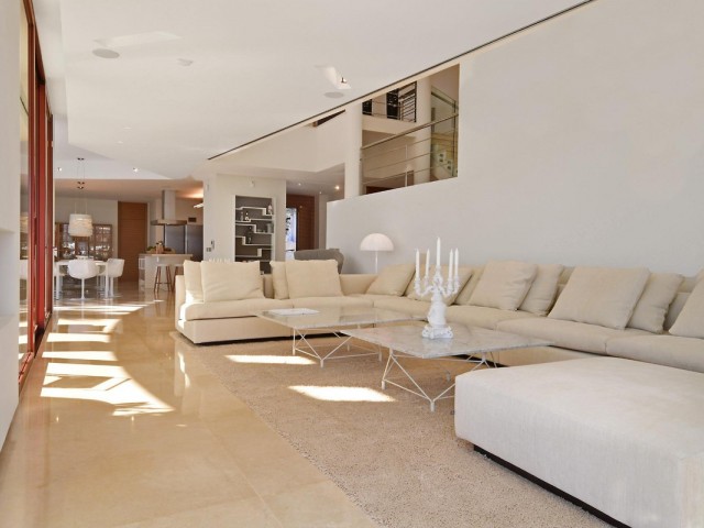 7 Bedrooms Villa in Nueva Andalucía