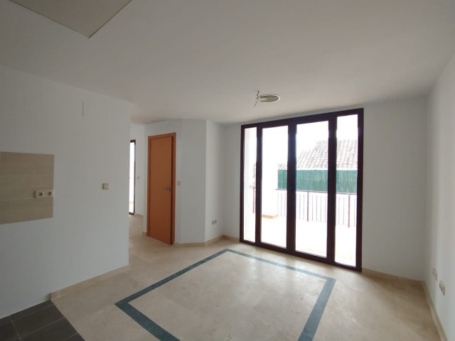 Adosado con 3 Dormitorios  en Doña Julia