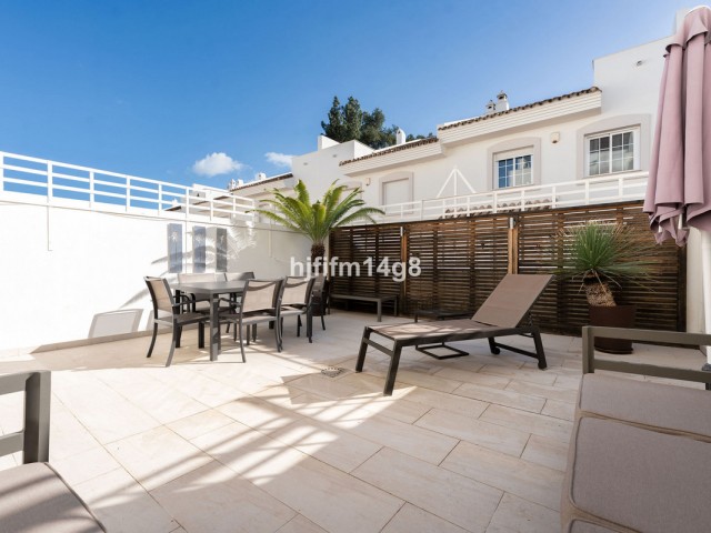 3 Bedrooms Townhouse in Nueva Andalucía