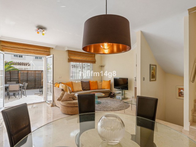 3 Bedrooms Townhouse in Nueva Andalucía