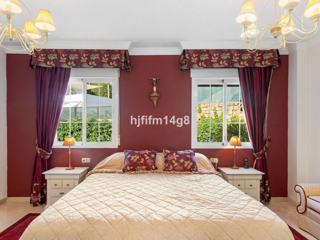 3 Bedrooms Townhouse in Nueva Andalucía