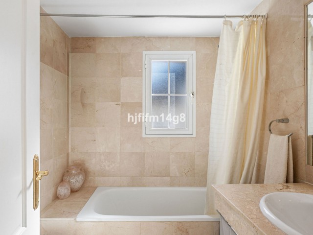 3 Bedrooms Townhouse in Nueva Andalucía