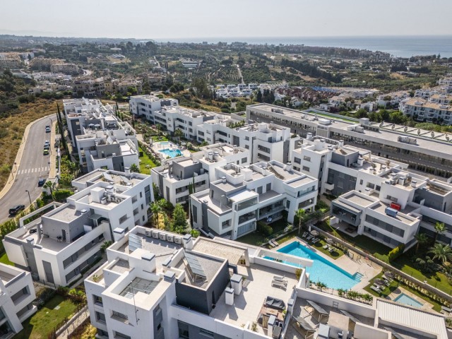 2 Bedrooms Apartment in Estepona