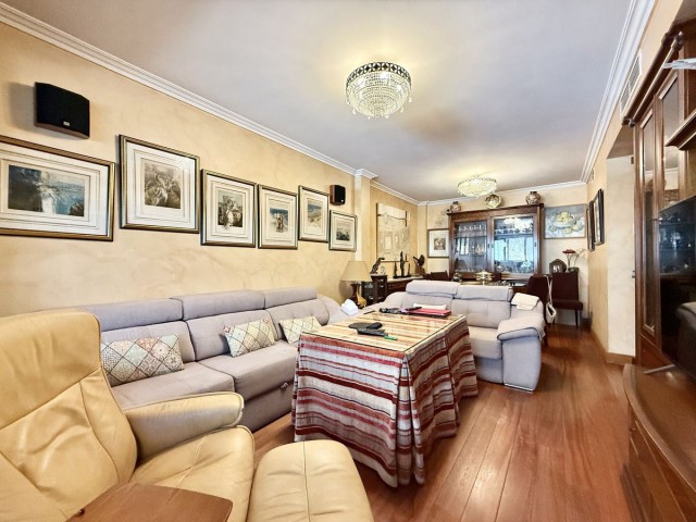 4 Bedrooms Villa in Estepona