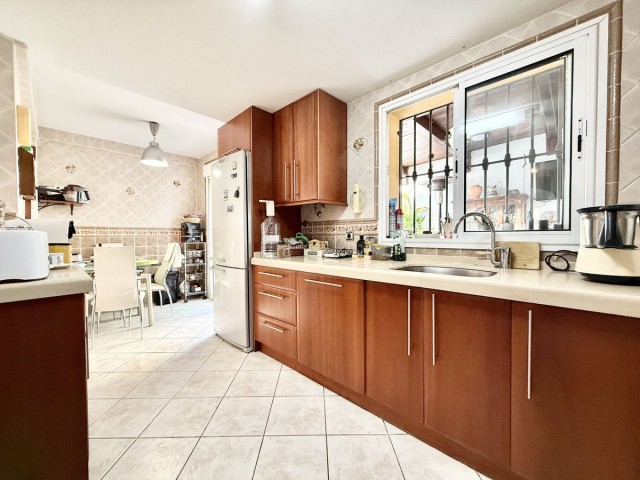 4 Bedrooms Villa in Estepona