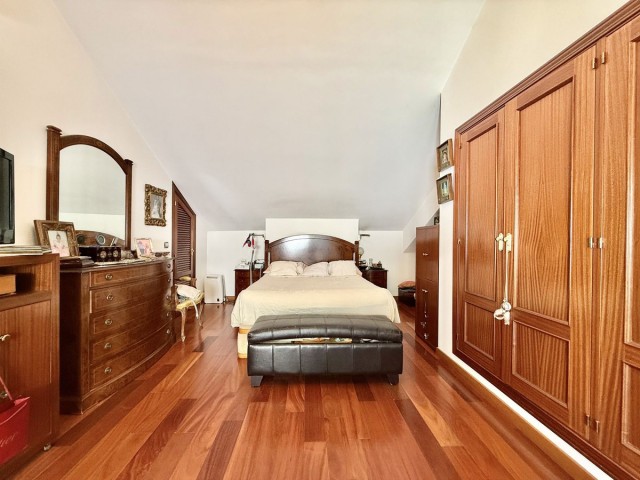 4 Bedrooms Villa in Estepona