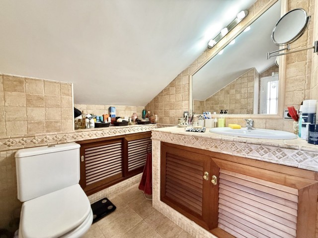 4 Bedrooms Villa in Estepona