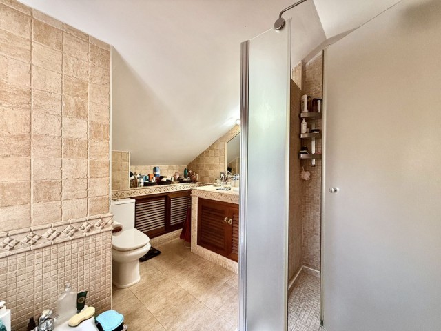 4 Bedrooms Villa in Estepona