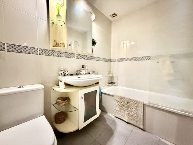 4 Bedrooms Villa in Estepona