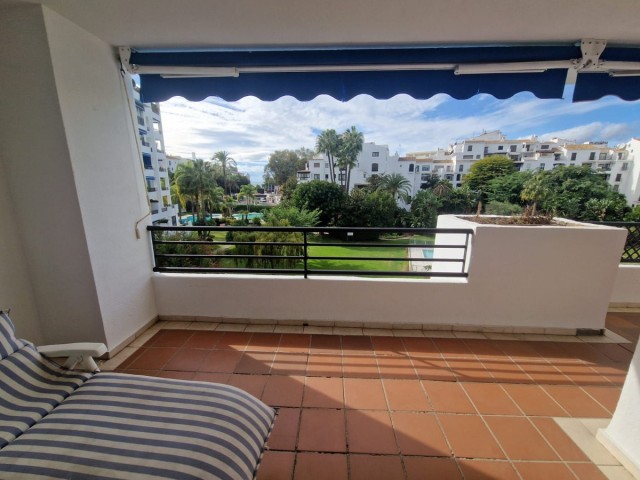 2 Bedrooms Apartment in Puerto Banús