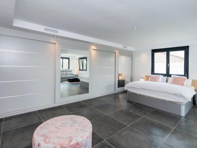6 Bedrooms Villa in Nueva Andalucía