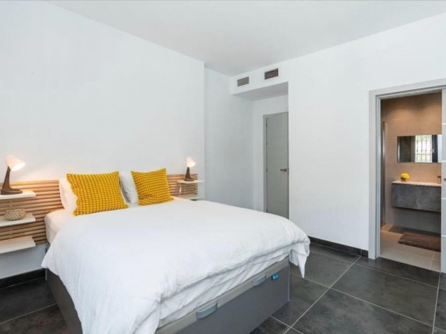 6 Bedrooms Villa in Nueva Andalucía