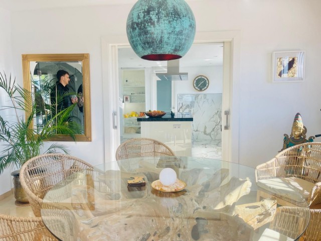 4 Schlafzimmer Villa in Valtocado