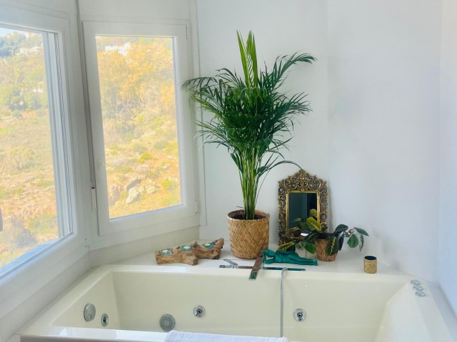 4 Schlafzimmer Villa in Valtocado