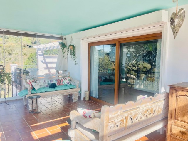 4 Makuuhuoneen Huvila Valtocado