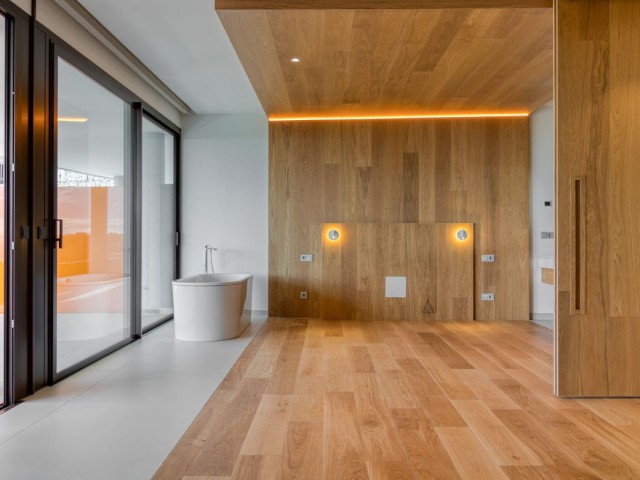 2 Bedrooms Apartment in Fuengirola