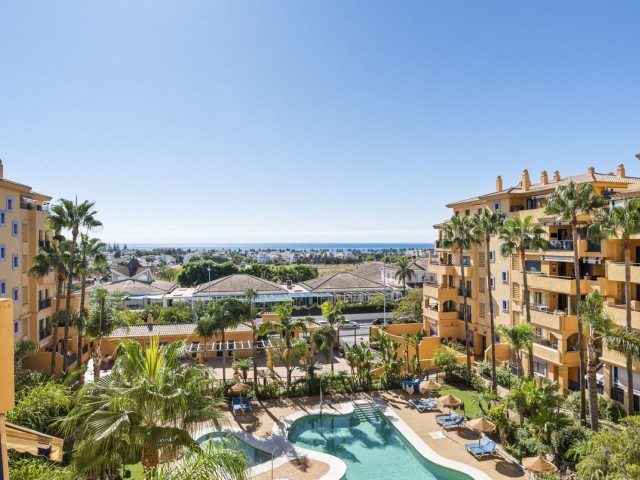 2 Bedrooms Apartment in San Pedro de Alcántara