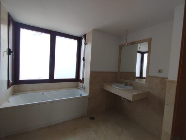 2 Schlafzimmer Reihenhaus in Doña Julia