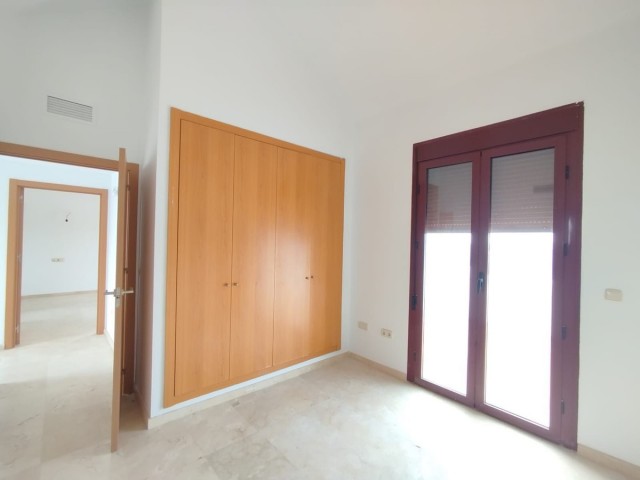 2 Schlafzimmer Reihenhaus in Doña Julia