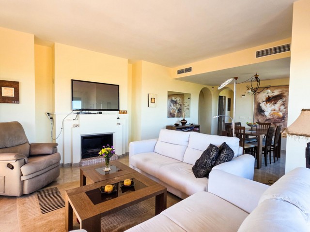 Penthouse avec 3 Chambres  à La Duquesa