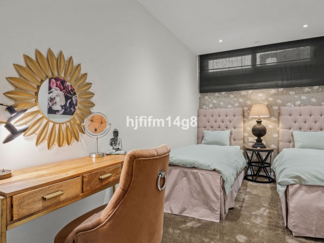 Villa avec 5 Chambres  à San Pedro de Alcántara