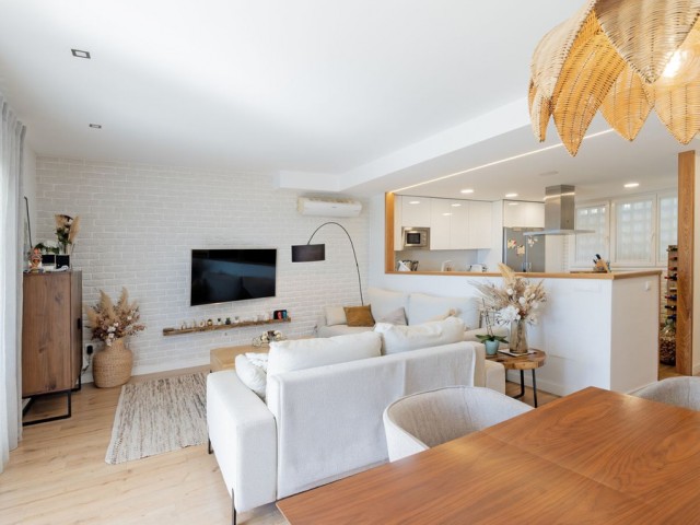 Adosado con 4 Dormitorios  en Benalmadena