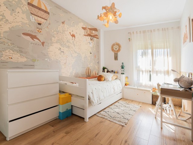 Adosado con 4 Dormitorios  en Benalmadena