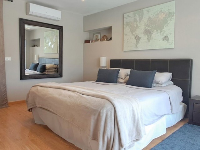 6 Bedrooms Villa in Marbella