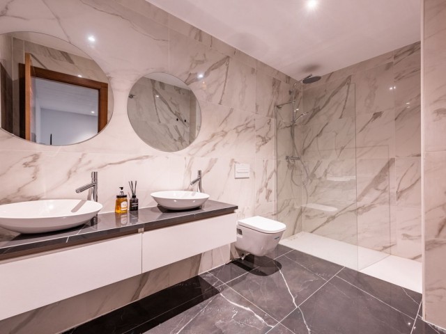 3 Makuuhuoneen Huvila Estepona