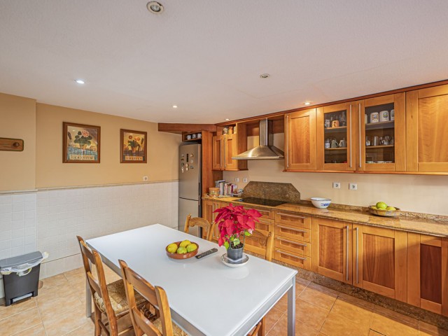 4 Bedrooms Townhouse in The Golden Mile