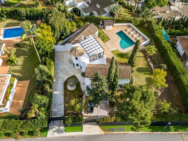 5 Bedrooms Villa in Marbella