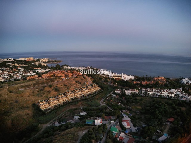 3 Bedrooms Villa in Estepona