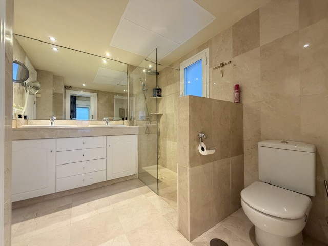 2 Bedrooms Apartment in Estepona