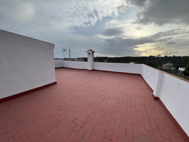 4 Bedrooms Villa in Estepona