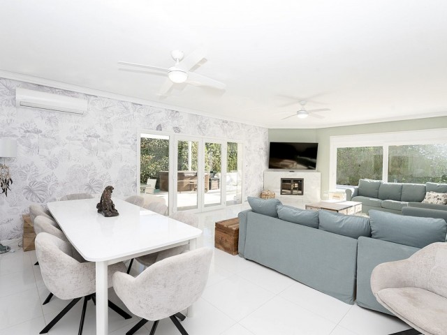 6 Bedrooms Villa in Benalmadena