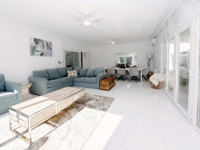 6 Schlafzimmer Villa in Benalmadena