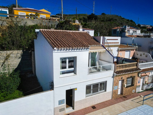 2 Bedrooms Villa in Lagos