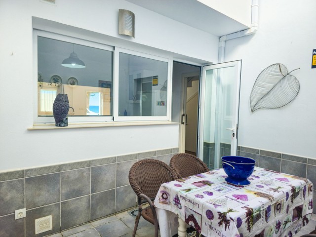 2 Bedrooms Villa in Lagos