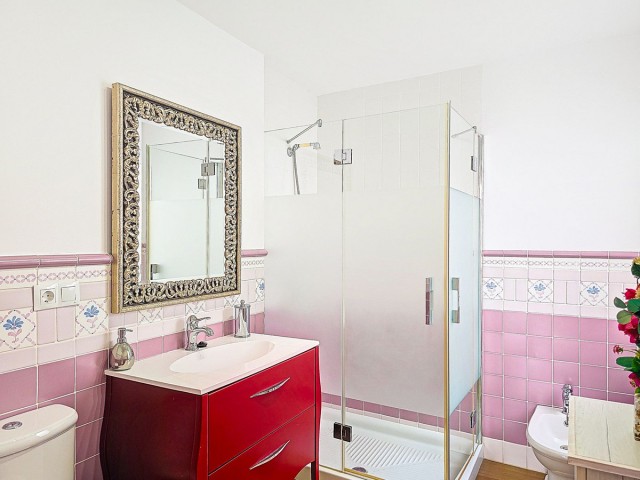 2 Bedrooms Villa in Lagos