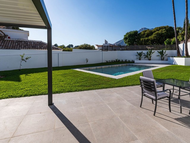 Villa avec 5 Chambres  à Marbella