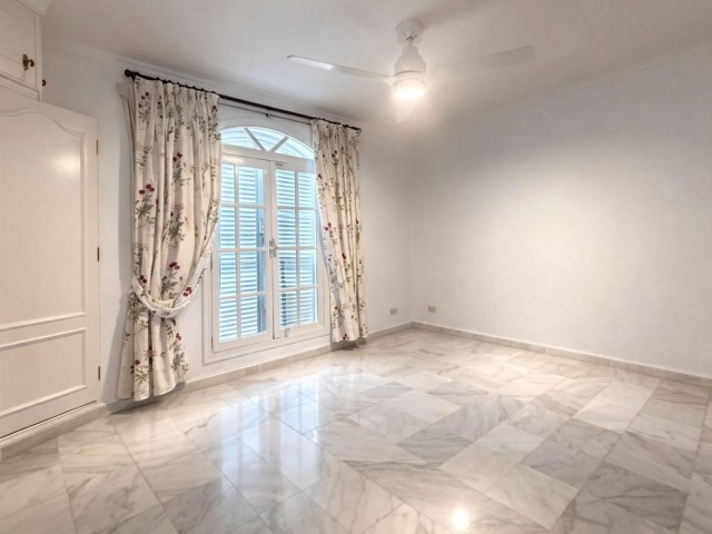 4 Bedrooms Townhouse in Estepona